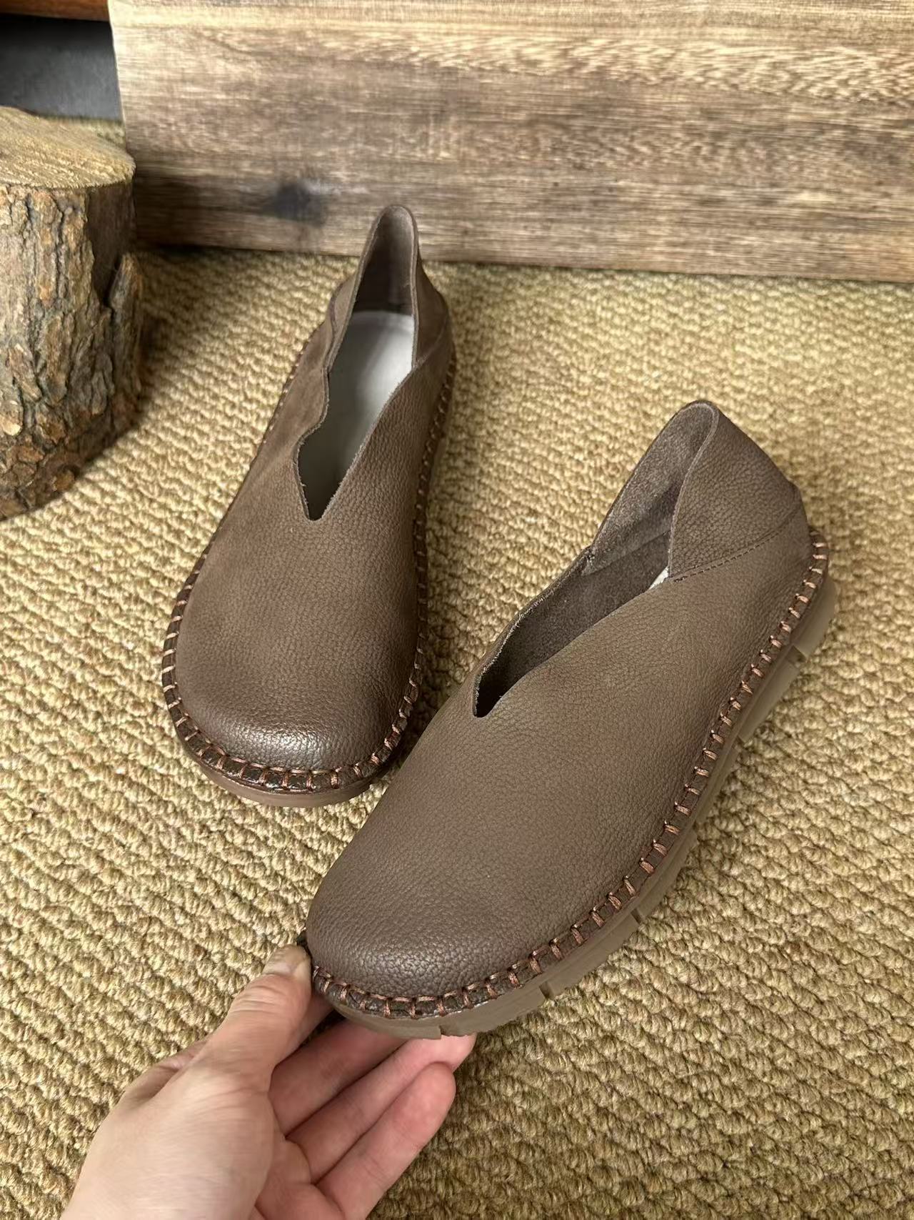Women's Platinum Genuine Retro Round Head Slip-on Shallow Mouth Pumps Cowhide Men's Shoes