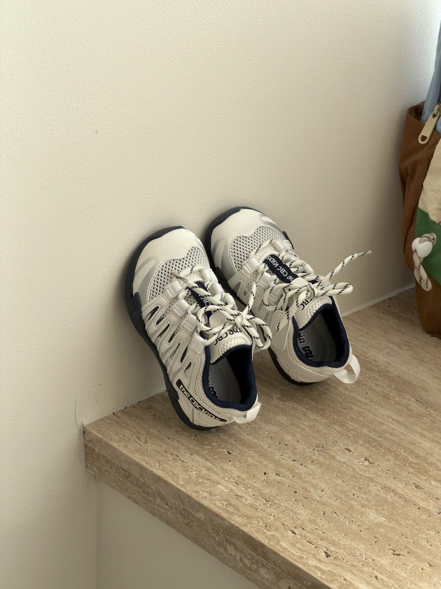 Beautiful Children's Functional Outdoor Breathable Velcro Children's Sports Shoes
