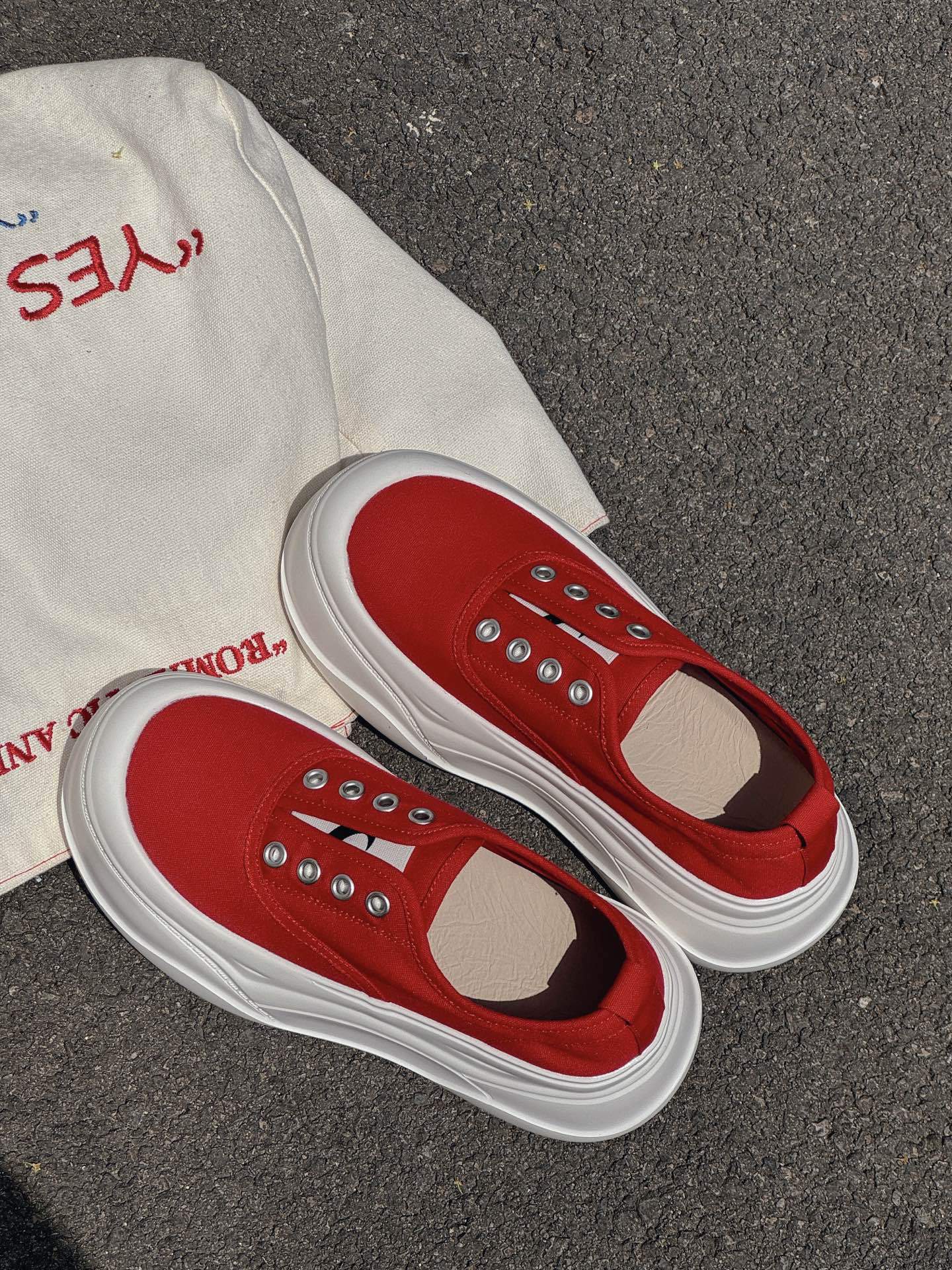 Women's Summer Thin Round Head Slip-on Lightweight Casual Shoes