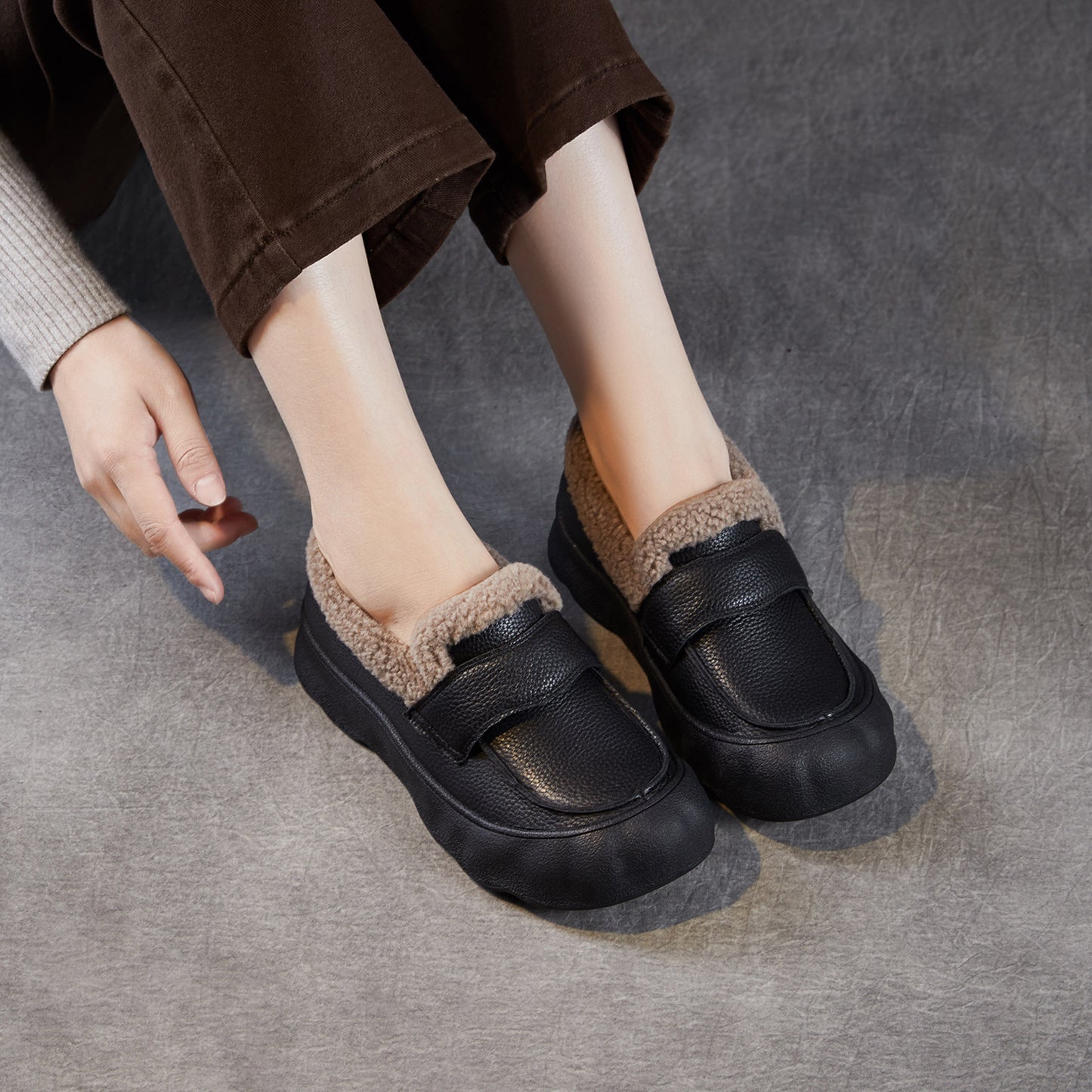 Layer Cowhide Slip-on Furry Mouth Flat Bottom Soft Leather Shoes
