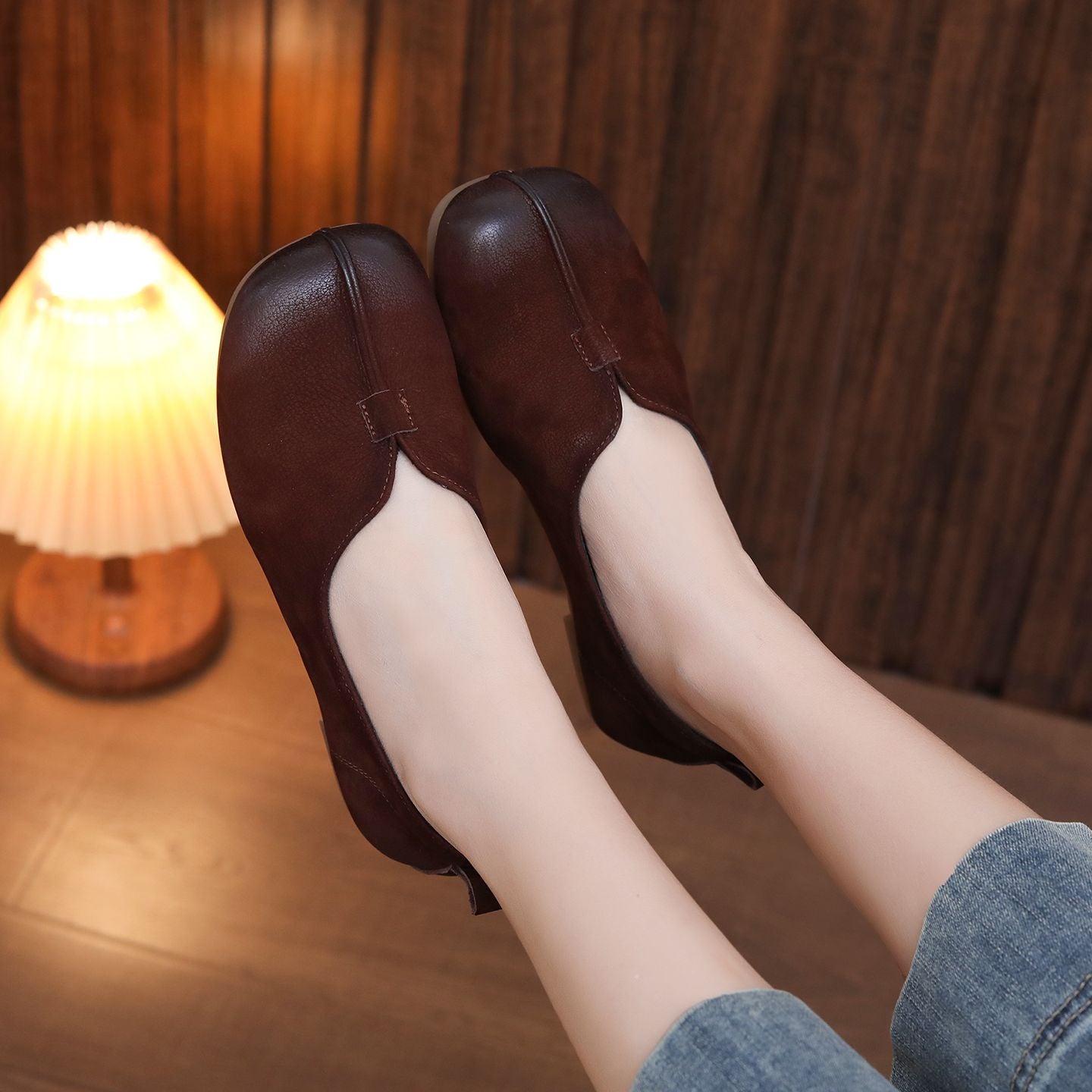 Women's Cowhide Mother's Spring Ethnic Style Flat Chinese Plaid Shallow Middle-aged Mother Shoes