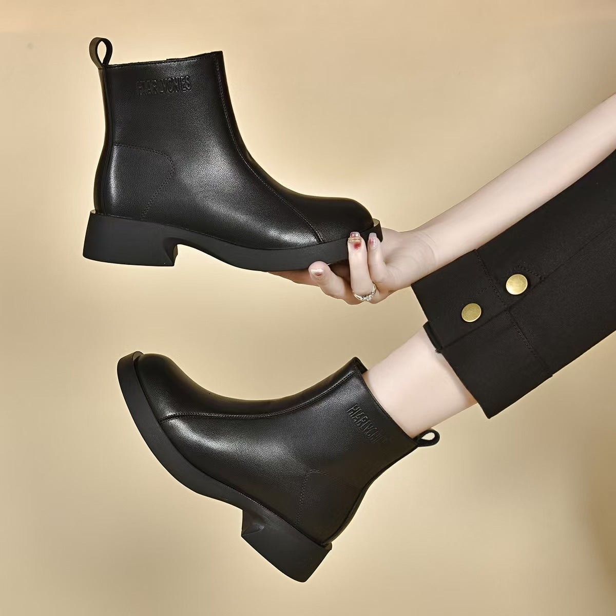 Women's Martin Simple Flat Short Cowhide Round Boots