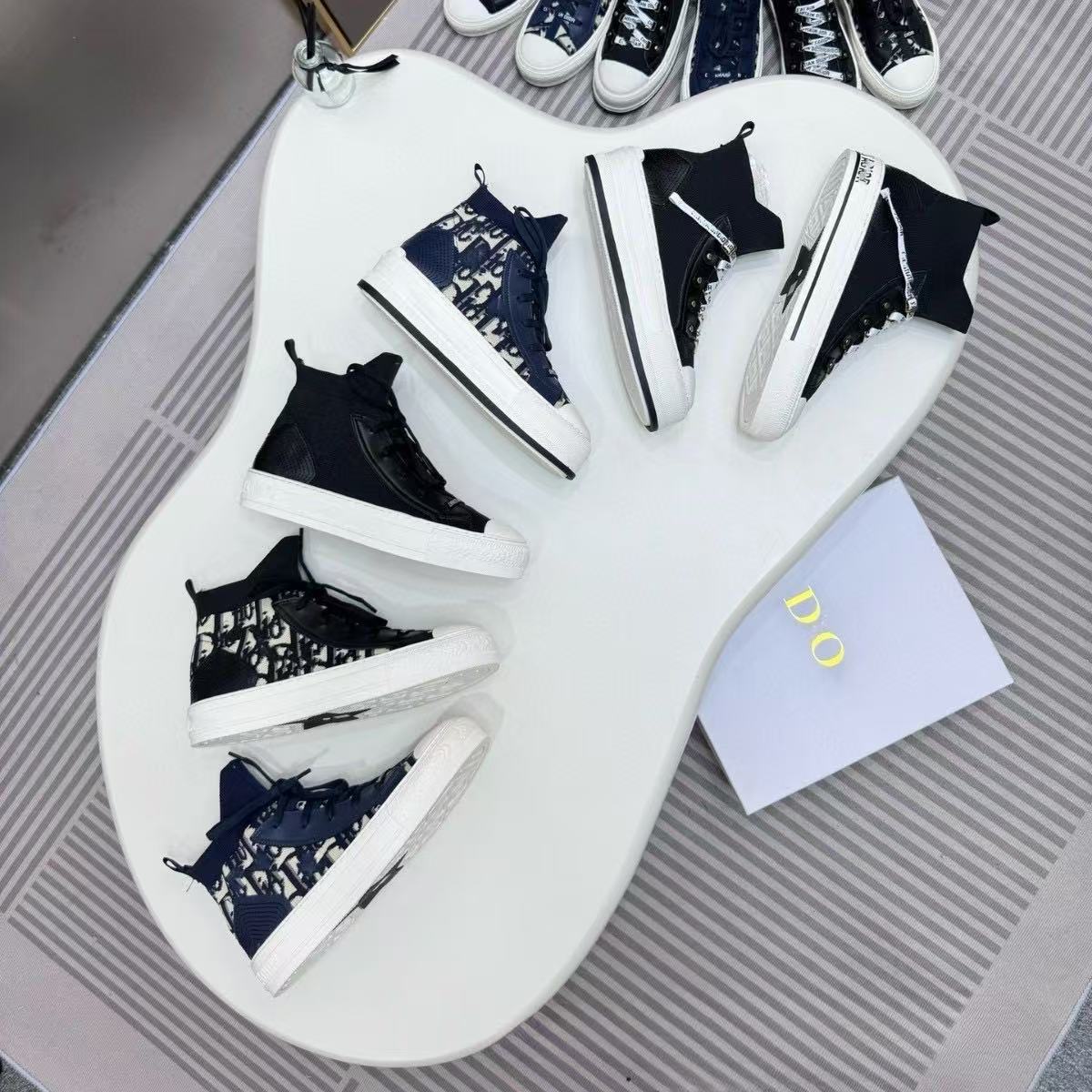Women's Letter Presbyopic Embroidered Sports Leisure White Canvas Shoes