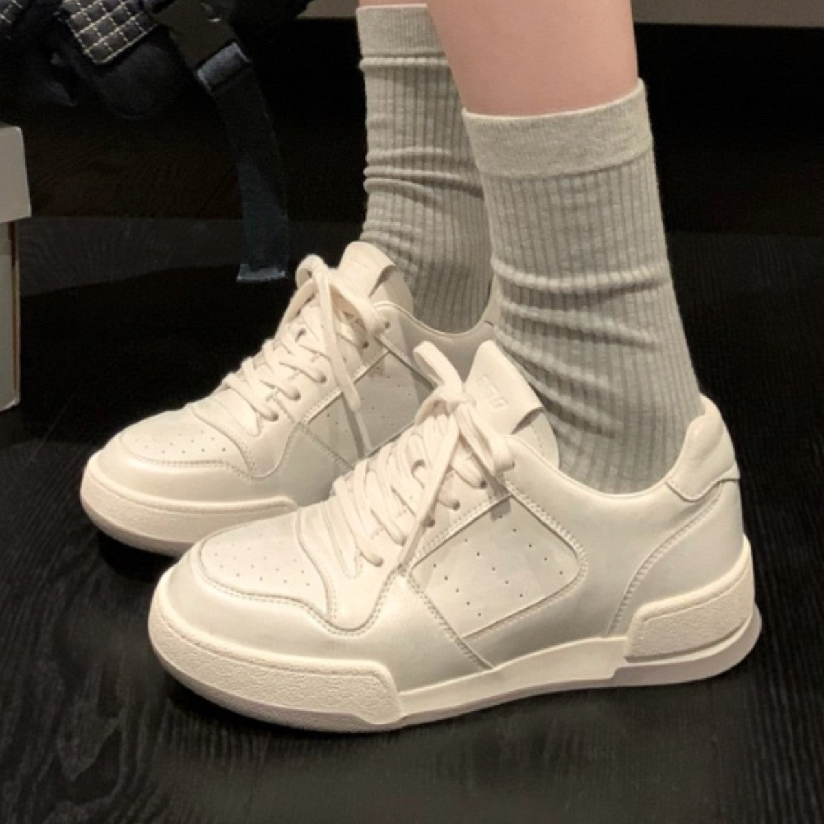 Women's Genuine Super Hot Simple White Autumn Fashionable Women's Casual Shoes