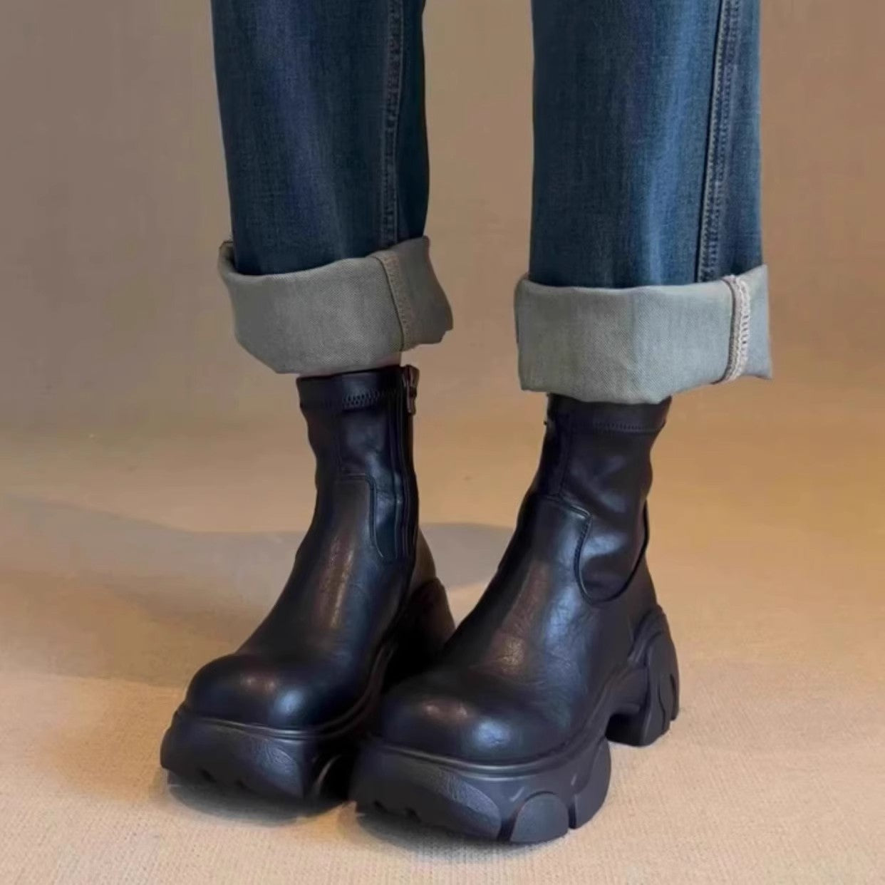 Women's Bottom Retro Small British Style Side Zipper Big Head Short Women's Leather Boots