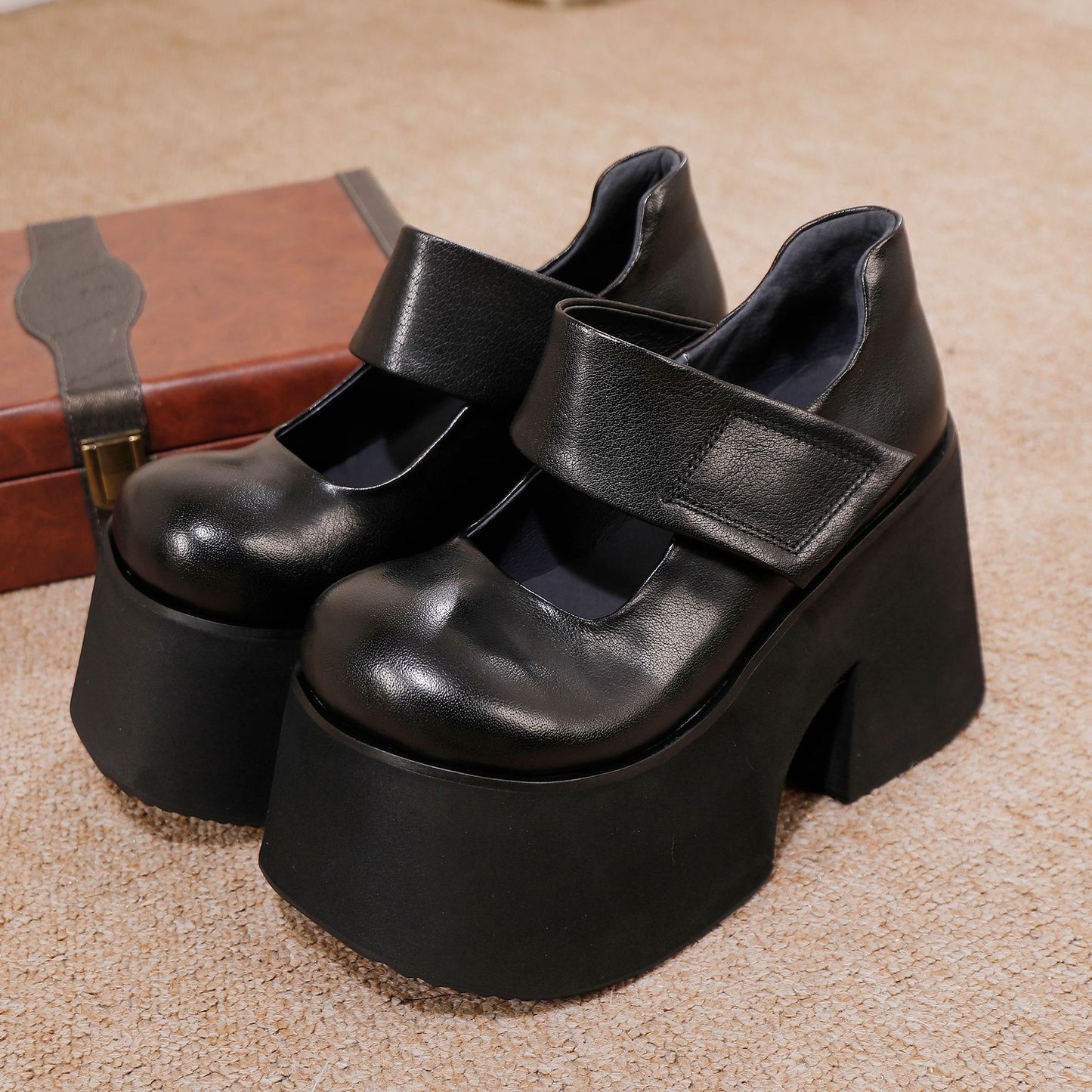 Women's Cowhide Mary Jane Platform Retro Round Head Comfortable Four Women's Fashion Shoes