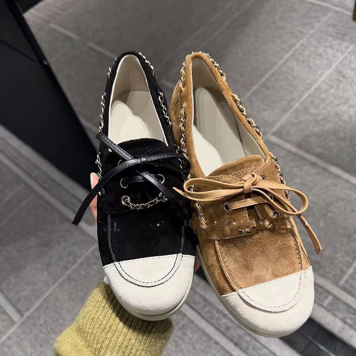 Women's Spring Classic Style Metal Chain Suede Flat Bottom Color Sneakers