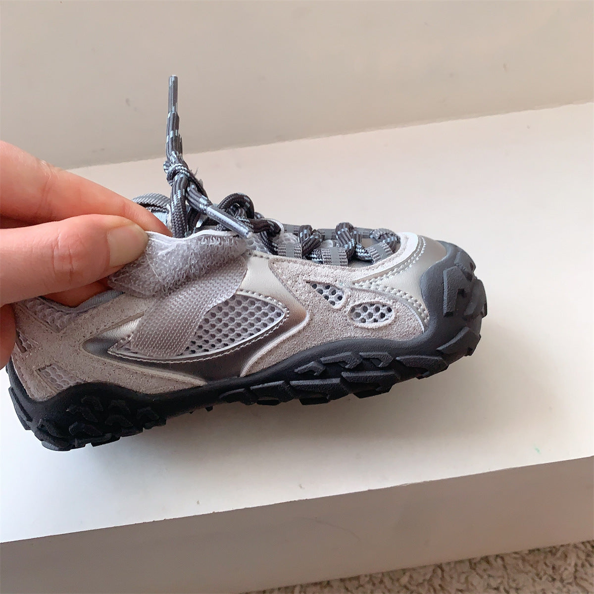 Children's Outdoor Hiking Mesh Breathable Single Spring Children's Sports Shoes