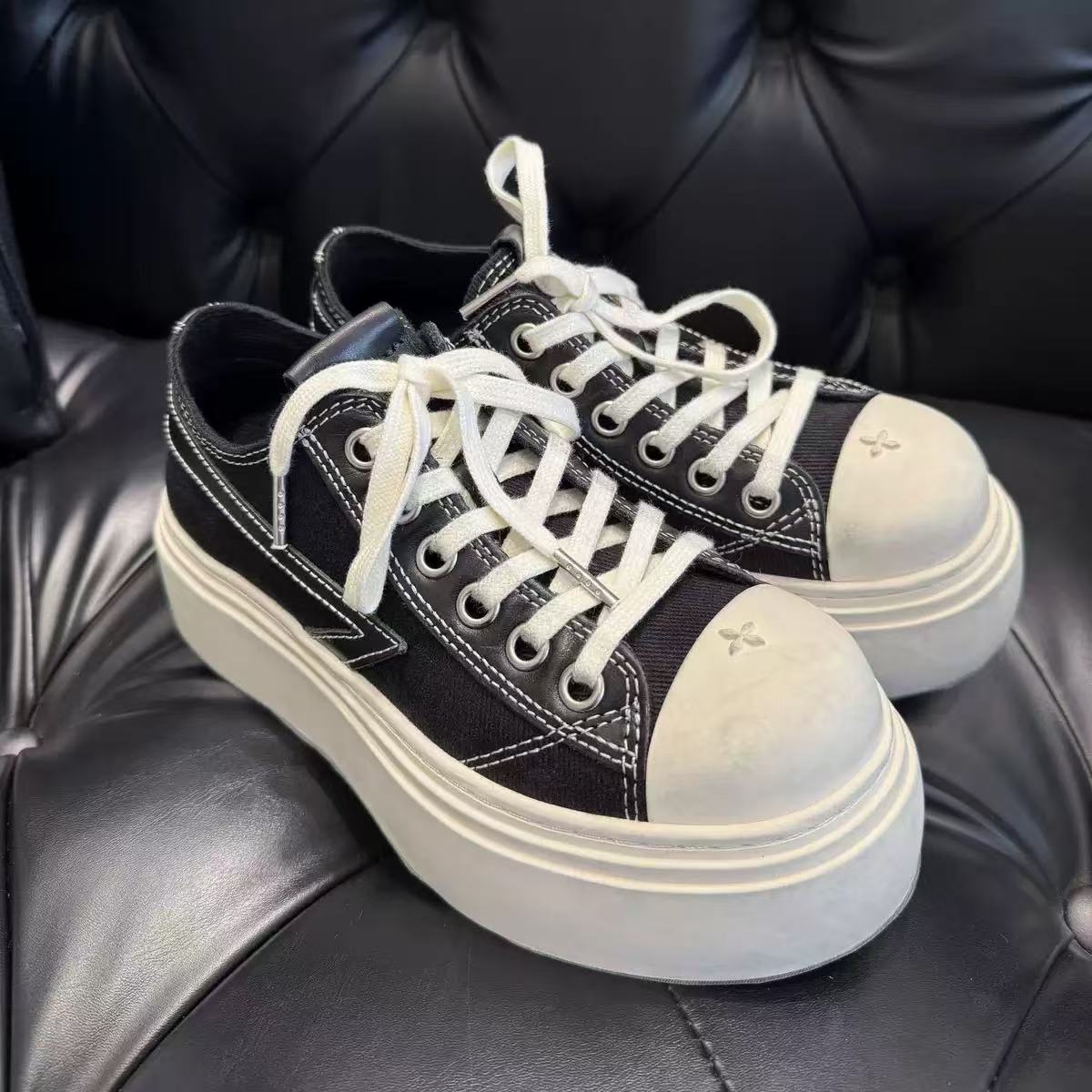 Cruciate Flower High Version Night Meteor Black White Contrast Sneakers