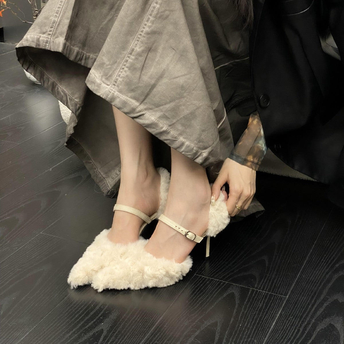Women's Pointed Toe Stiletto Fashion Closed Fluffy Belt High Heeled Sandals