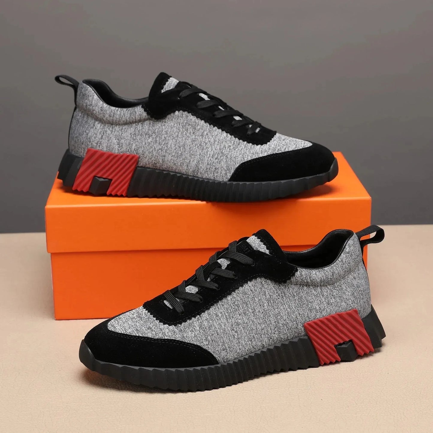 Women's Fashion Comfortable Board Winter Breathable Light Luxury Women's Sports Shoes