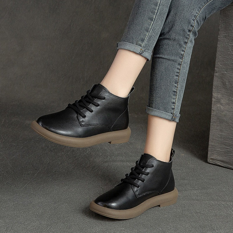 Women's Autumn Flat Round Toe Brushed Retro Comfortable Boots