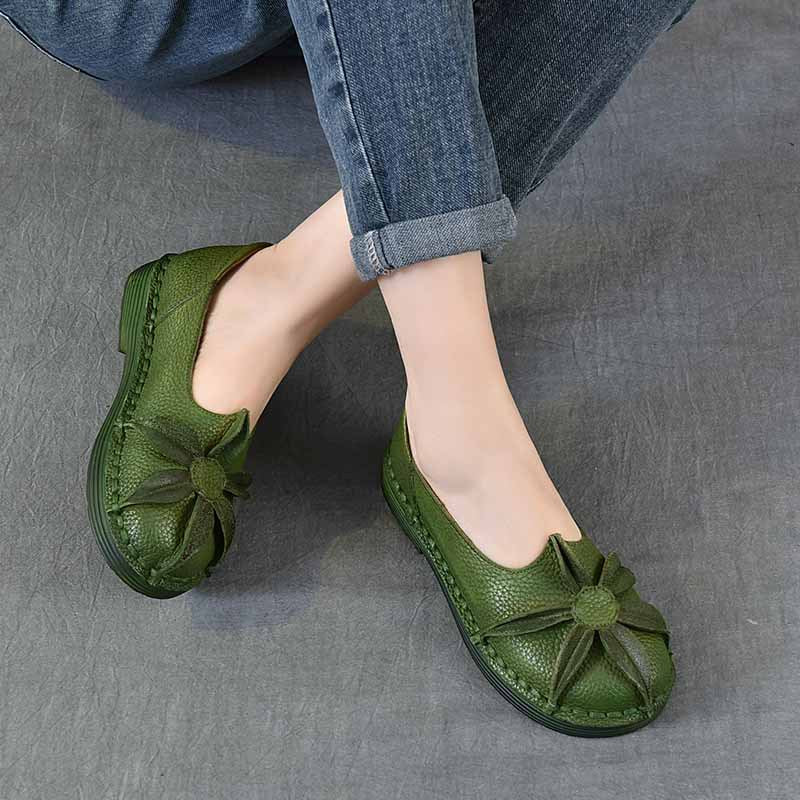 Women's Ethnic Style Mother First Layer Cowhide Soft Bottom Shallow Women's Casual Shoes
