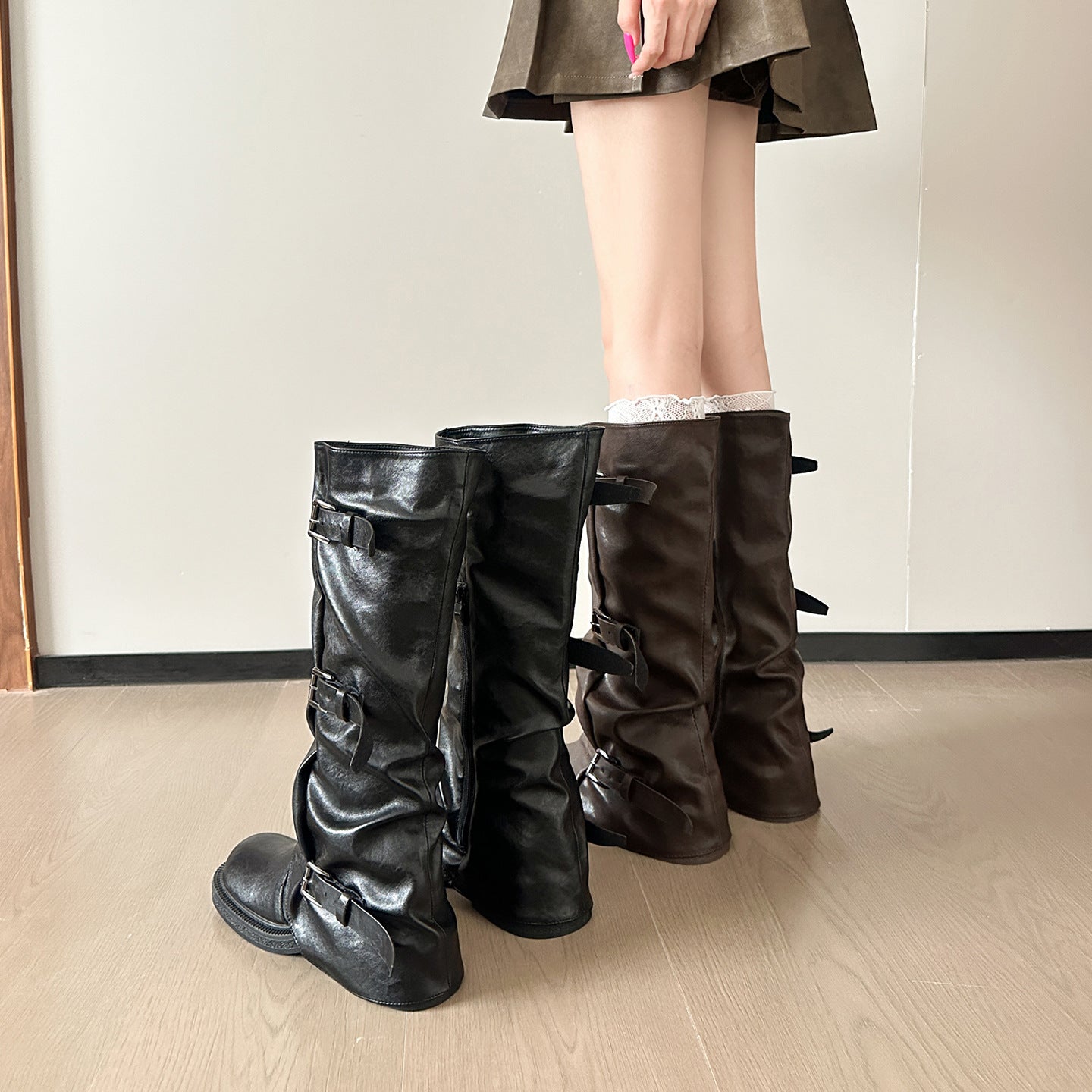 Mom Belt Buckle Head Pleated Tube Boots