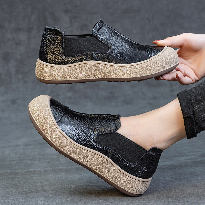 Women's Autumn Slip-on Simple Retro Handmade Round Toe Loose Commuter Flat Women's Casual Shoes