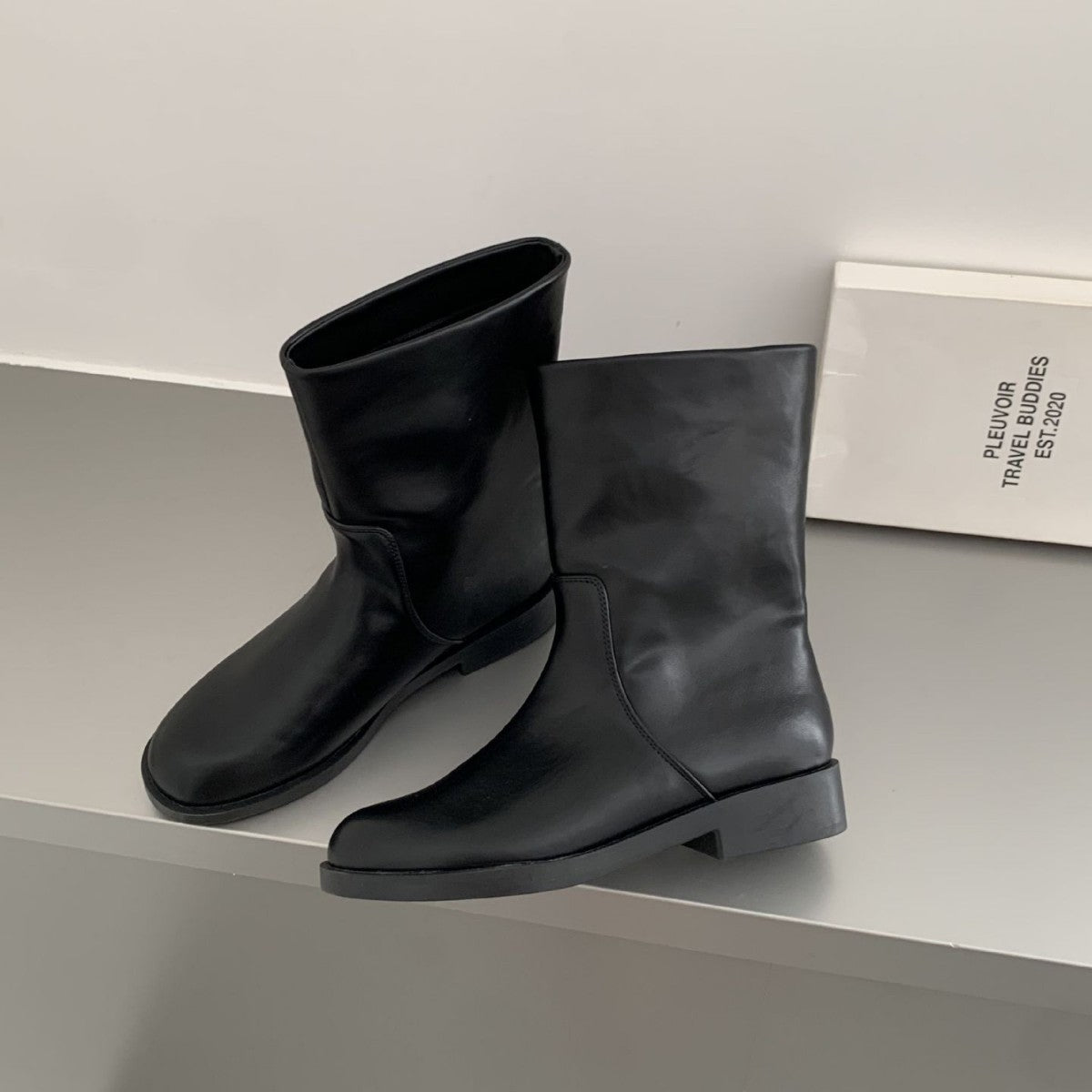 Niche Round Head Big Tube Circumference Short Knight Women's Leather Boots