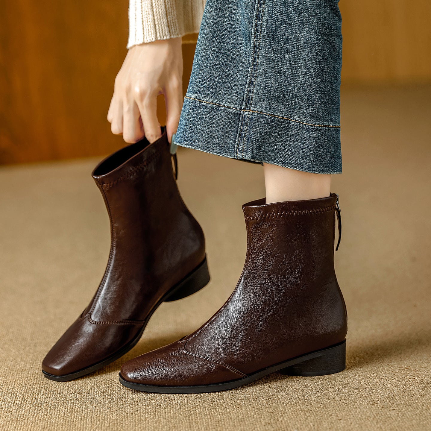 Square Toe Fashion Commuter Thick Comfortable Back Zipper Women's Leather Boots