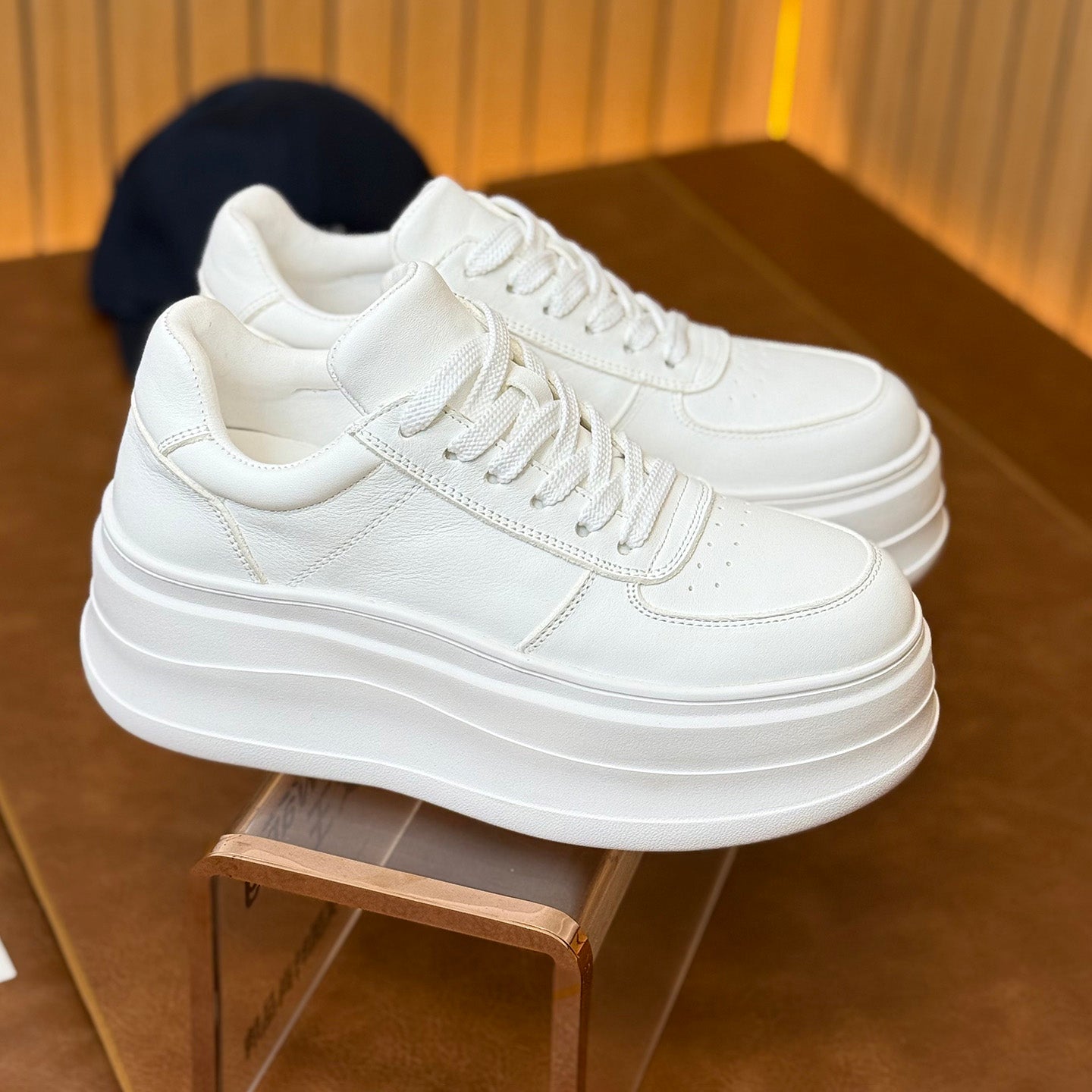 Women's Thick Bottom White Breathable Versatile Lightweight Women's Casual Shoes