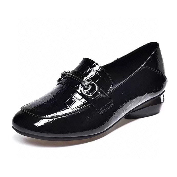 Women's Autumn Round Toe Flat Bottom Buckle Women's Fashion Shoes
