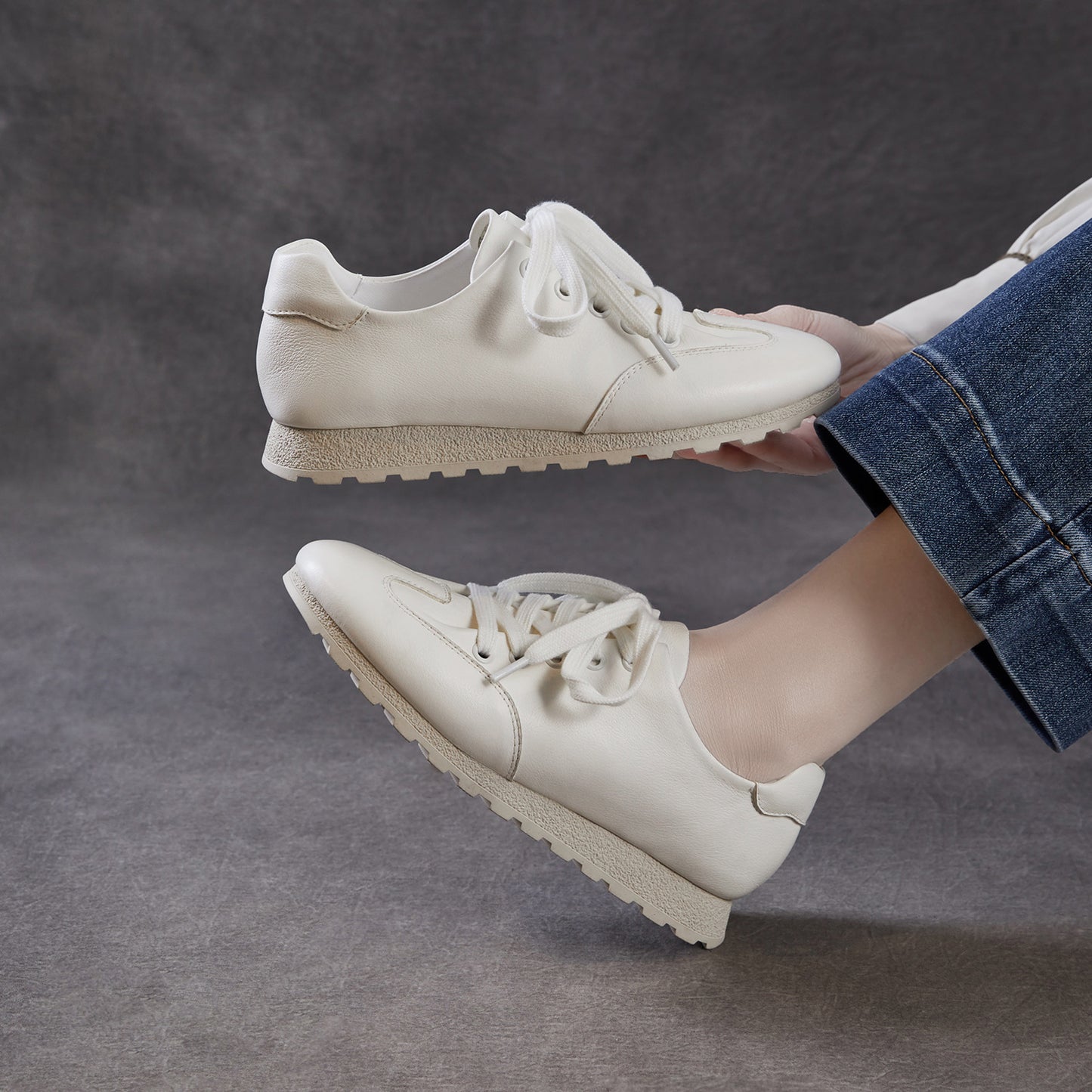 Women's Spring Lightweight Lace Up Real Sports Flat Women's Casual Shoes