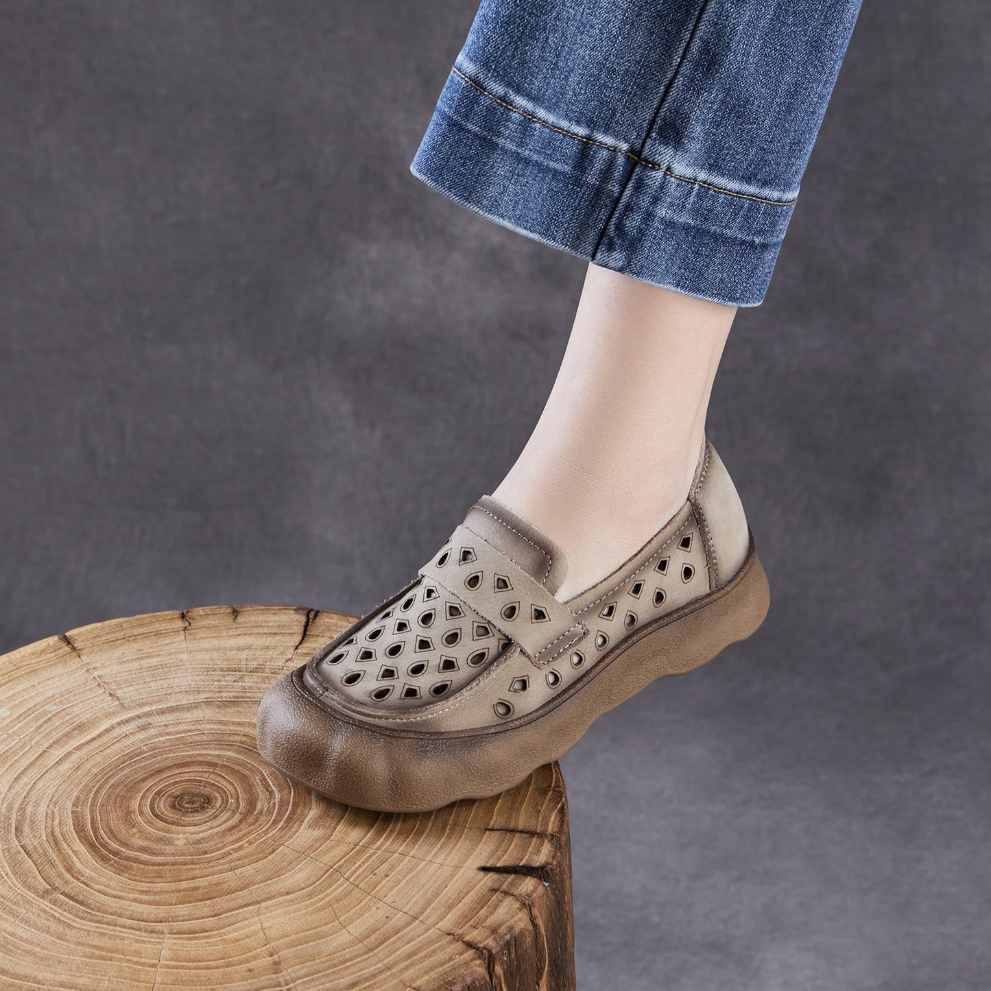 Women's Genuine Cowhide Retro Flat Cosy Hole Women's Casual Shoes