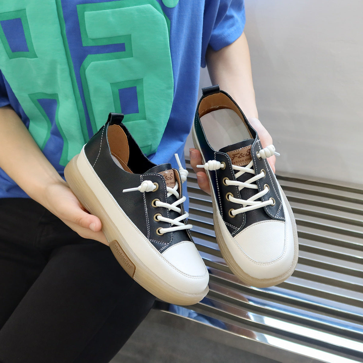 Women's Extra Box Soft Bottom Surface Flat Slip-on Lazy Cowhide Women's Casual Shoes