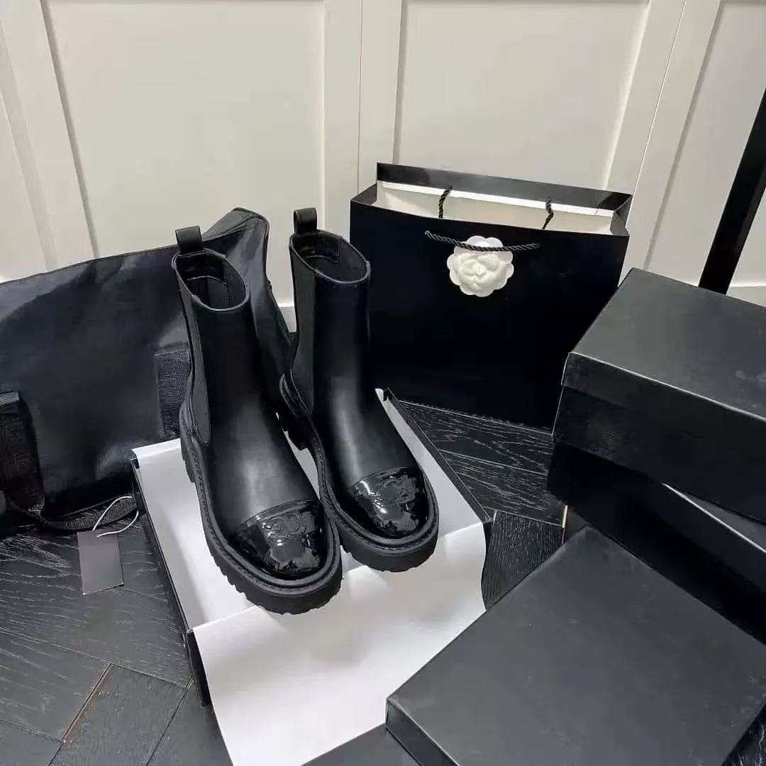 Women's High Version Classic Style Round Head Assorted Colors Retro Thick Women's Leather Boots