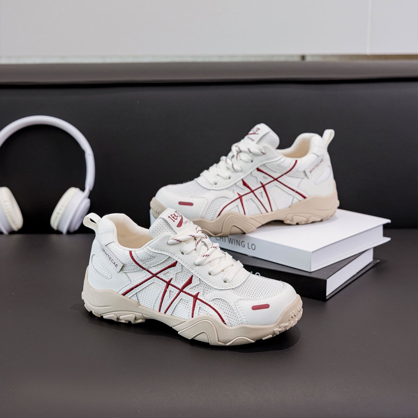 Women's Bottom Inner Height Increasing Soft Not Tired Feet For Long Women's Sports Shoes