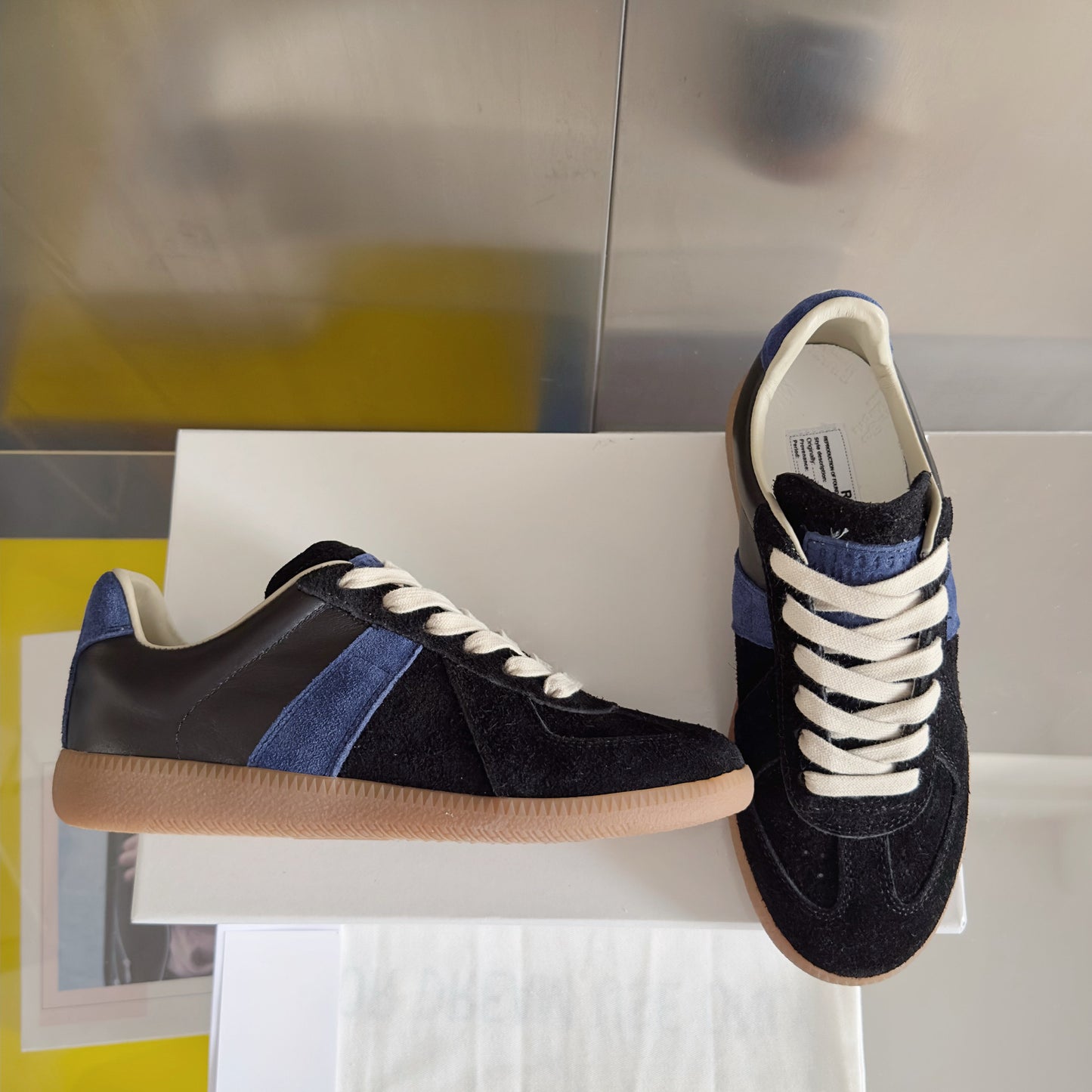 Women's & Men's Training Flat Round Toe Fashion Couple Men's Board Shoes