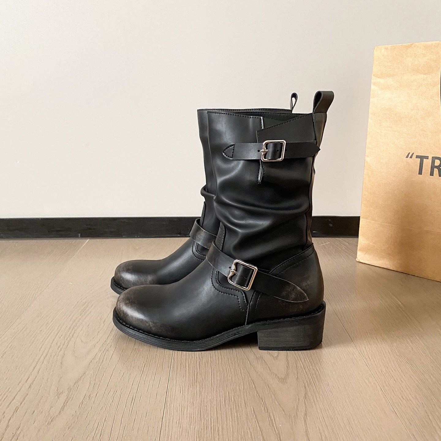 Women's Distressed Fashion Brushed Chunky Platform Knight Belt Buckle Length Loose Women's Leather Boots
