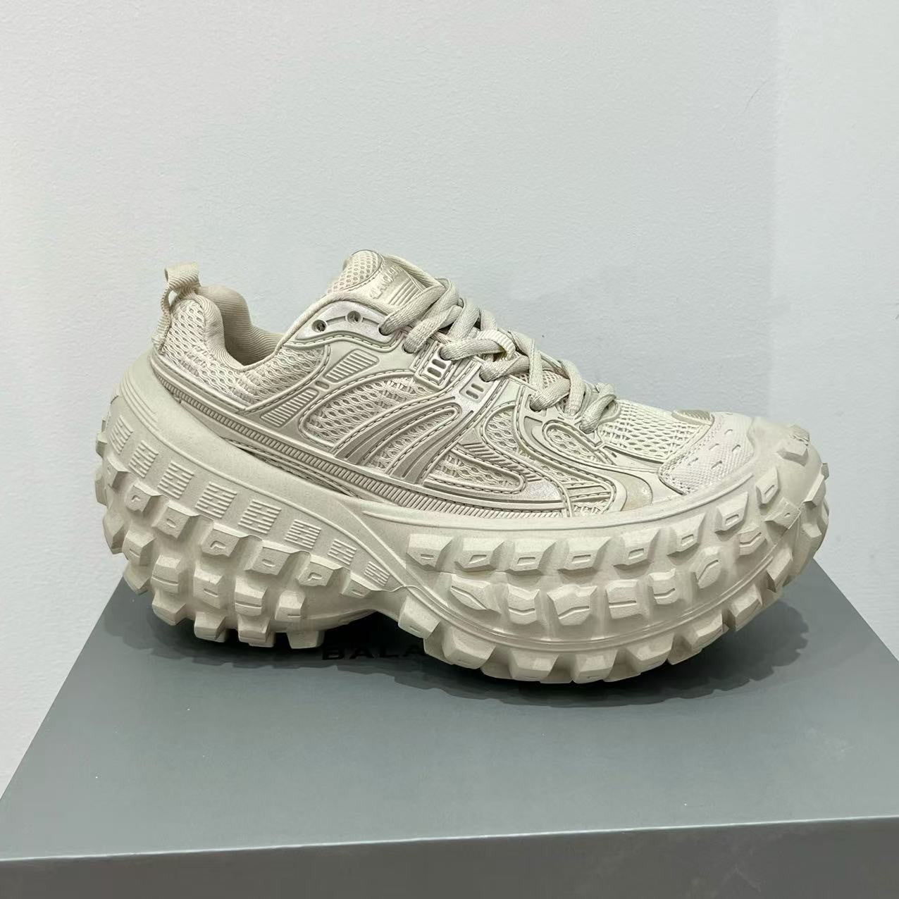 Women's & Men's Retro Platform Height Increasing Leisure Couple Tank Women's Sports Shoes