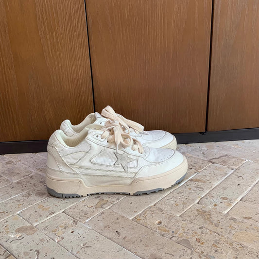 Women's Round Toe Invisible Elevated Horse White Sneakers