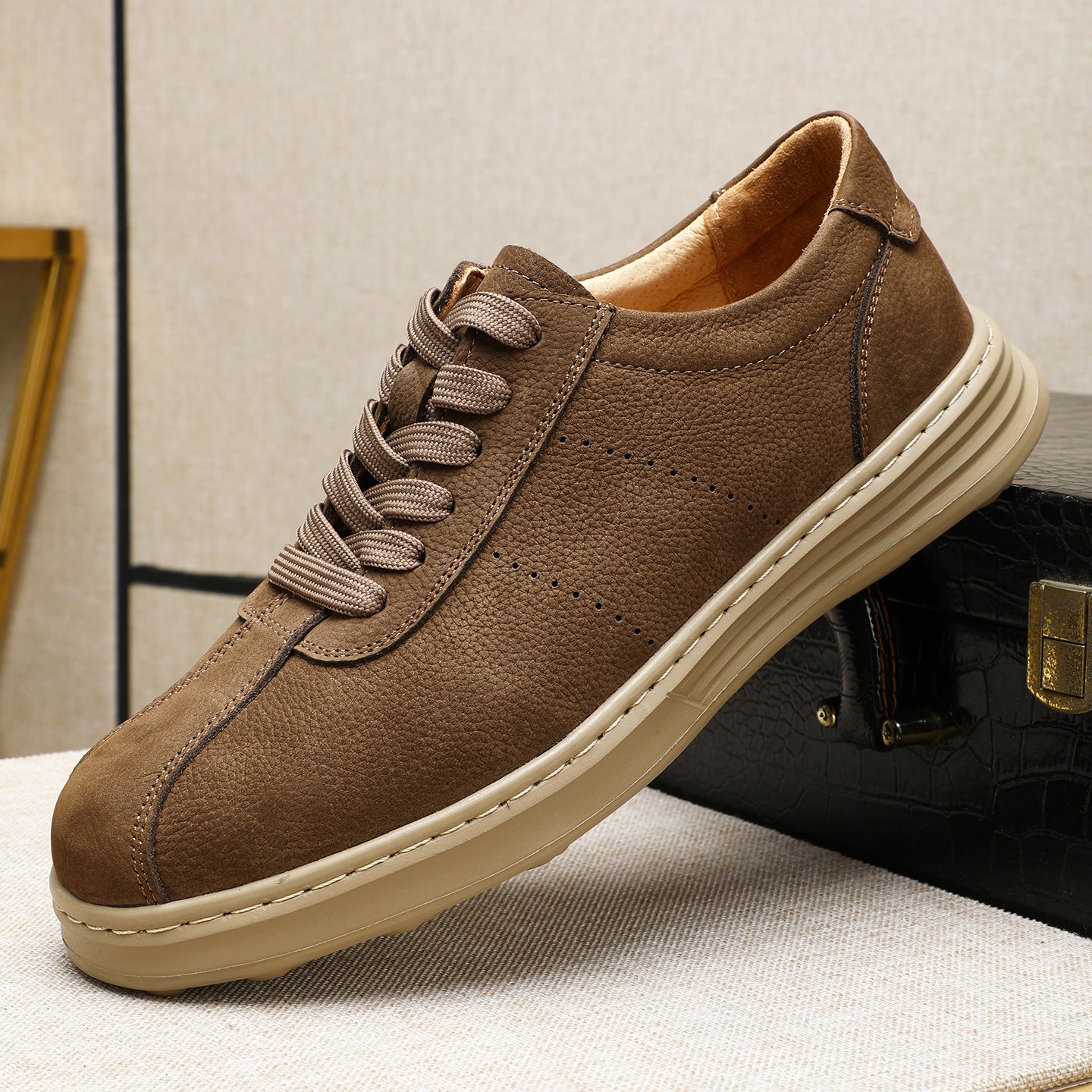 Men's Light Bottom Matte Cowhide Autumn Comfortable Platform Warm Genuine Men's Casual Shoes