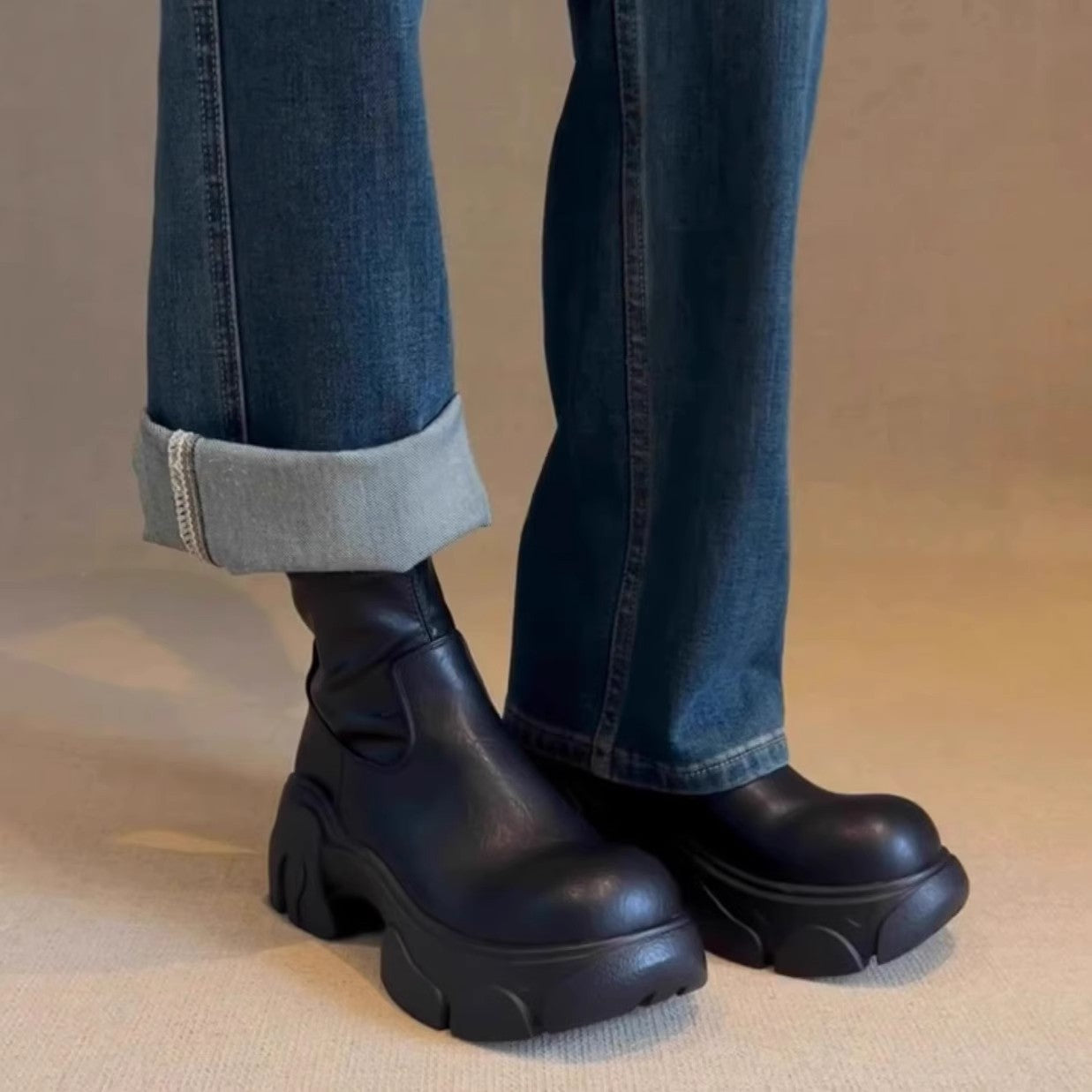 Women's Bottom Retro Small British Style Side Zipper Big Head Short Women's Leather Boots